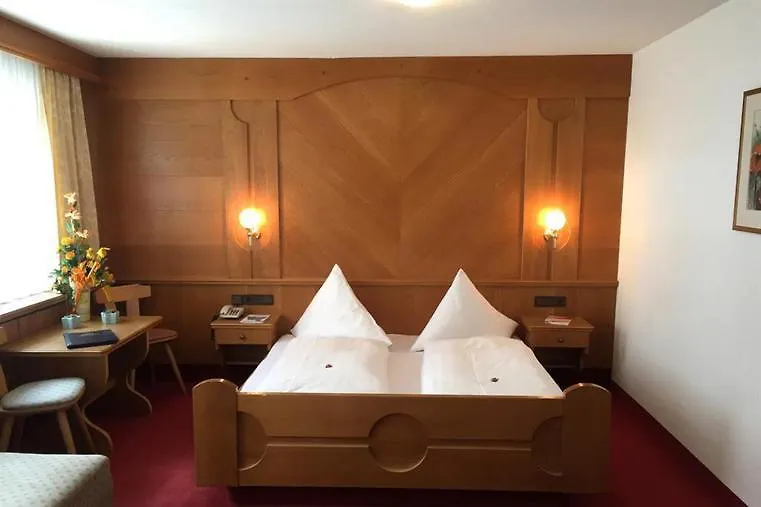 Hotel Lasalt Ischgl 3*,